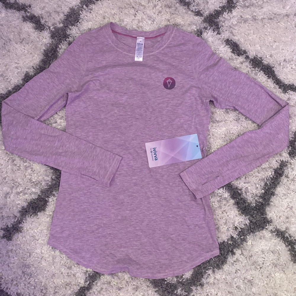A long sleeve ivivva shirt xs